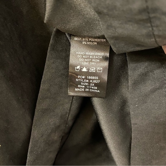 Sky Plus Women’s 2X Jacket Black Full Zip Hooded Roll Tab Sleeves Gold Detailing - Picture 12 of 14